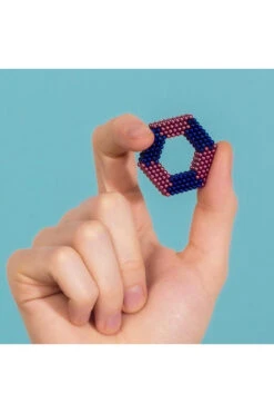 Speks: Two Tone -Ooly Shop JellyfishinHand e50d3e49 362a 4709 8ce5 1138b517893e