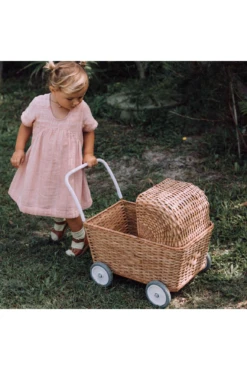 Strolley -Ooly Shop Screen Shot 2020 03 05 at 11.29.29 PM 5578e49d 10b9 4865 b4d8 84bc6b3ae2eb