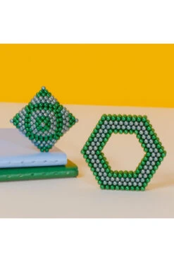 Speks: Two Tone -Ooly Shop ThirdRockondesk 882d0eab c1be 4ba5 840e 59628d79e4c9